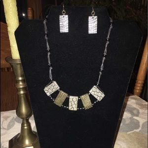 Lia Sophia necklace and earrings set